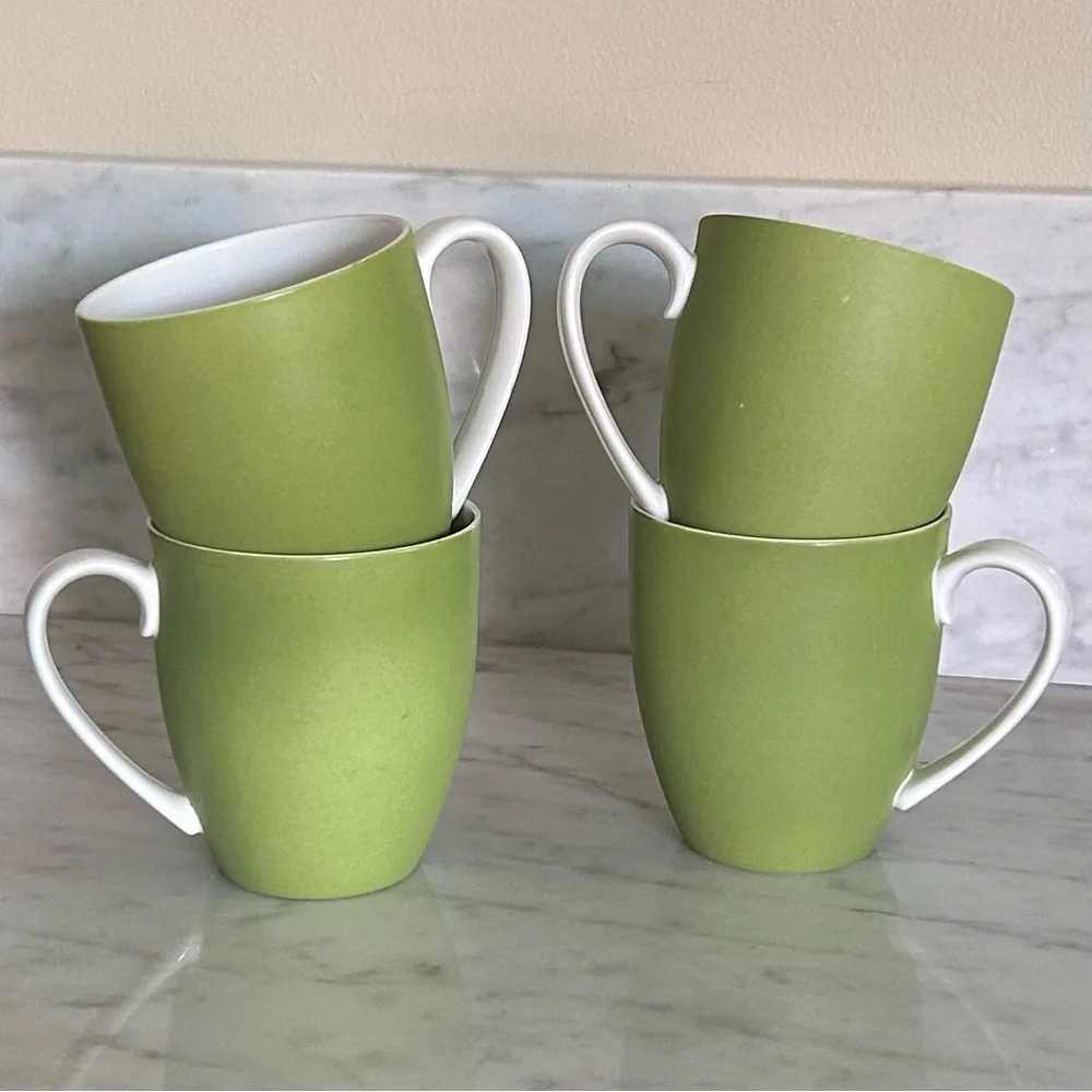 Set of 2 CRATE & BARREL Hamptons Green 4” Mugs